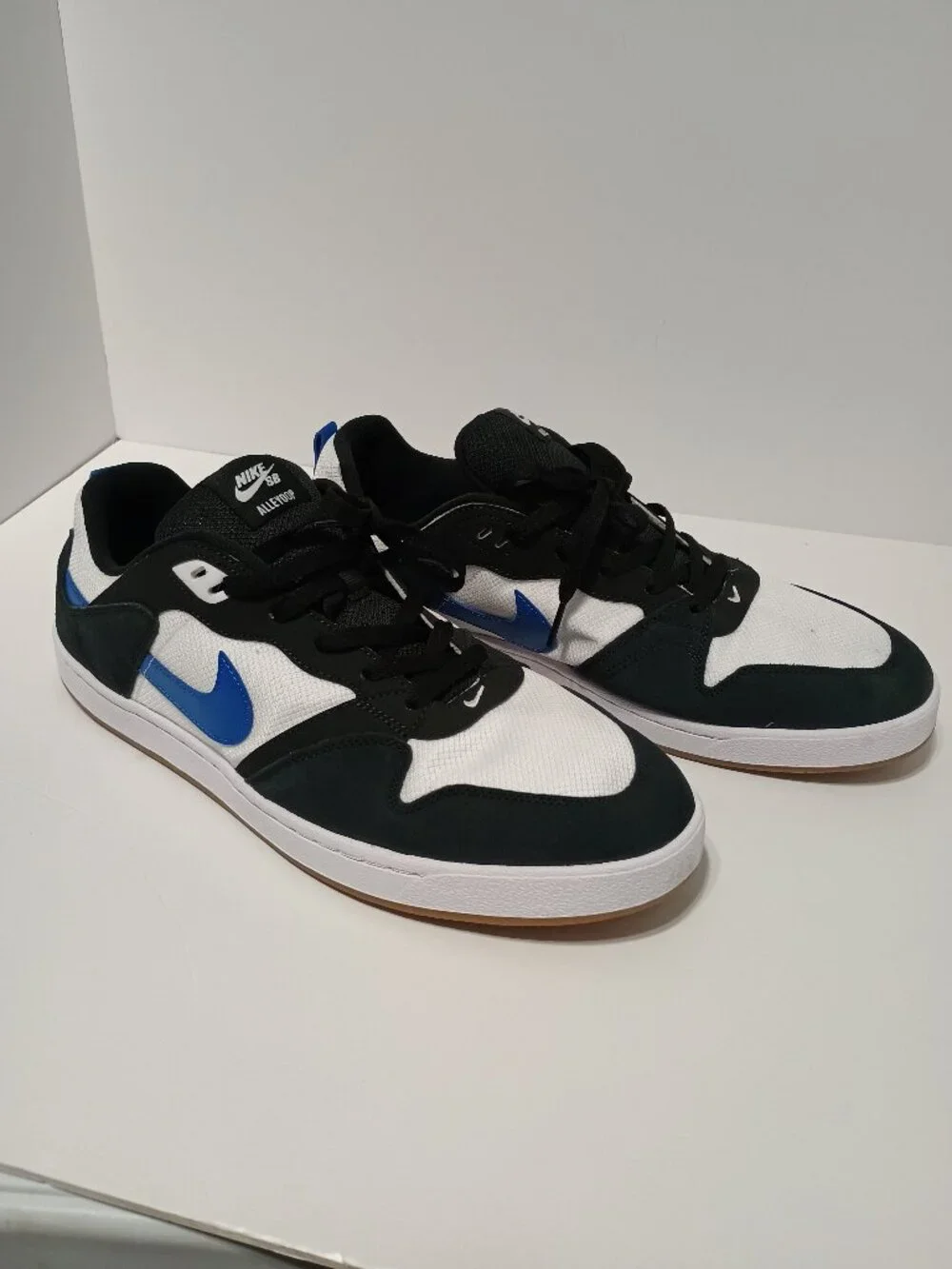 Nike SB Alleyoop Skate Shoes White Black Royal Blue Men’s Sneakers